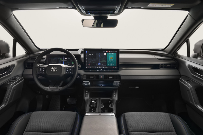 800_2026-all-newrav4-interior-001