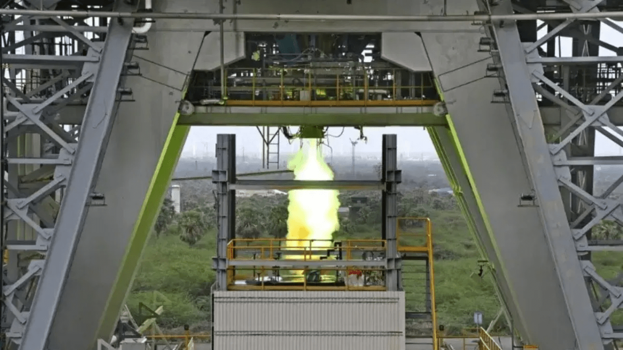 ISRO Successfully Tests SE2000 Engine for Next-Gen LVM3 Rocket Upgrade